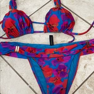 VIX Paula Hermanny bikini.  Top M. Bottom S. Bottom is cheeky cut not full